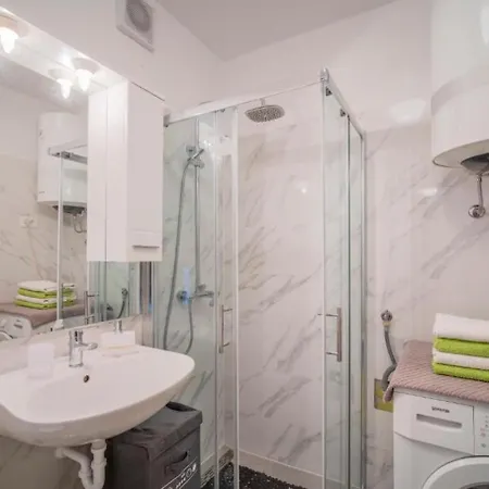 Slava Appartement *